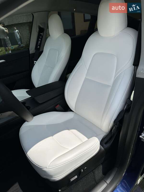 Внедорожник / Кроссовер Tesla Model Y 2022 в Черновцах