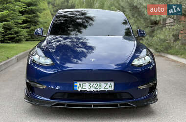 Позашляховик / Кросовер Tesla Model Y 2023 в 