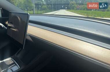 Позашляховик / Кросовер Tesla Model Y 2022 в 