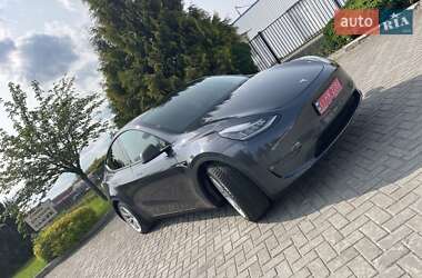 Внедорожник / Кроссовер Tesla Model Y 2021 в 