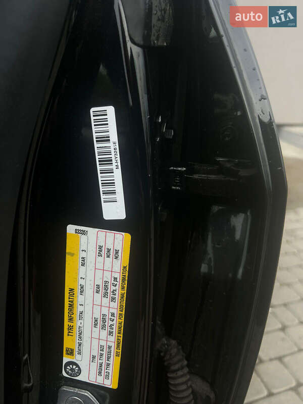 Внедорожник / Кроссовер Tesla Model Y 2022 в Львове