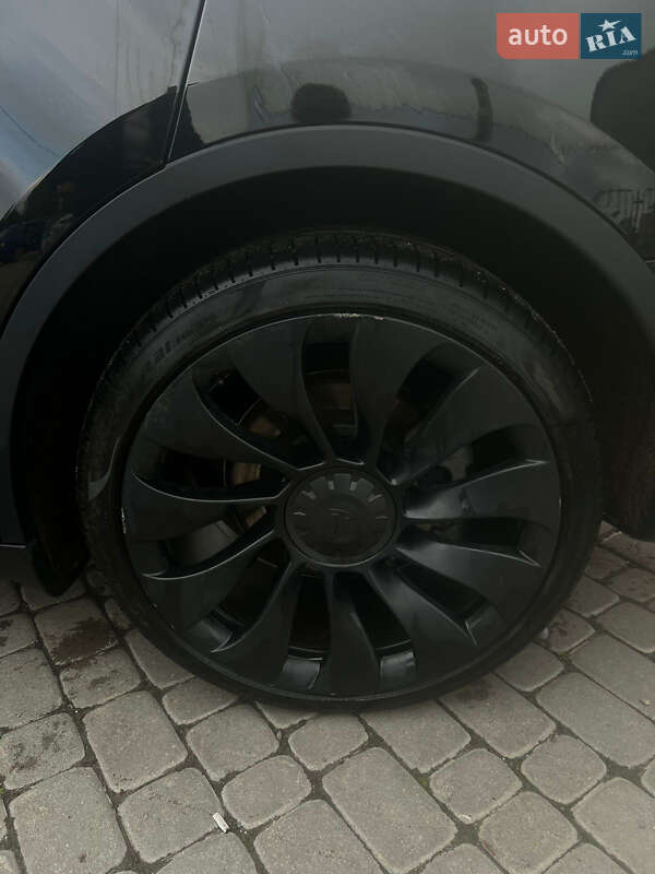 Внедорожник / Кроссовер Tesla Model Y 2022 в Львове