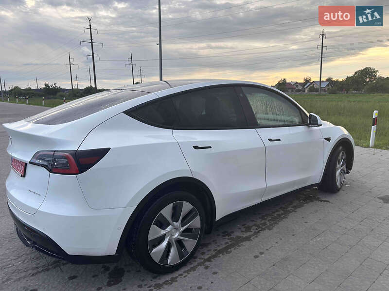 Внедорожник / Кроссовер Tesla Model Y 2021 в Львове