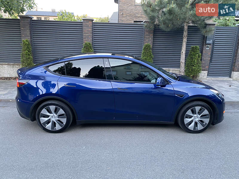 Позашляховик / Кросовер Tesla Model Y 2022 в Києві