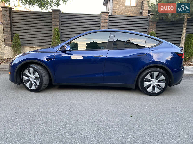 Позашляховик / Кросовер Tesla Model Y 2022 в Києві