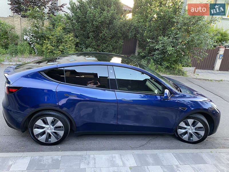 Позашляховик / Кросовер Tesla Model Y 2022 в Києві