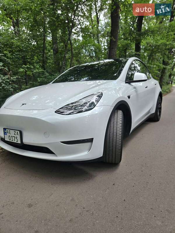 Позашляховик / Кросовер Tesla Model Y 2022 в 