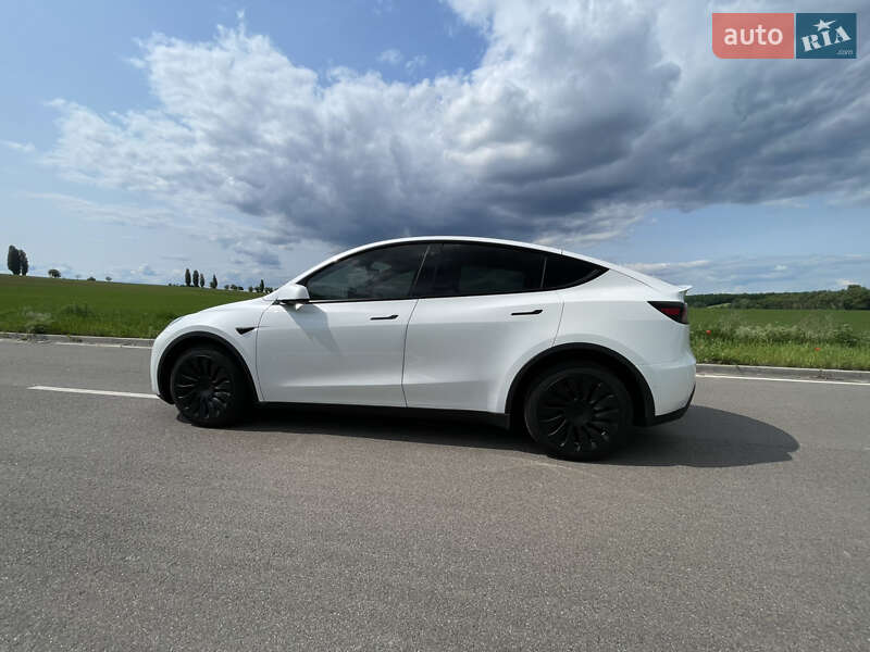 Позашляховик / Кросовер Tesla Model Y 2022 в Києві