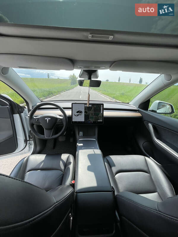 Позашляховик / Кросовер Tesla Model Y 2022 в Києві