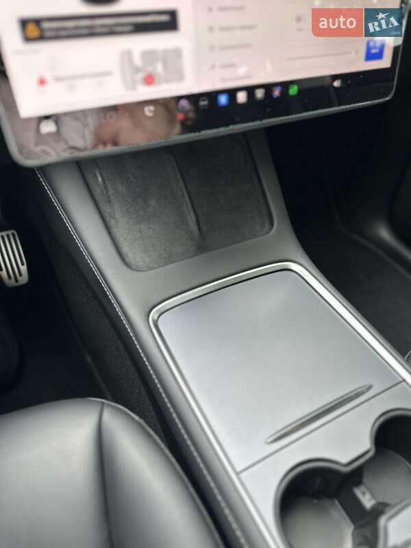 Позашляховик / Кросовер Tesla Model Y 2022 в Рівному