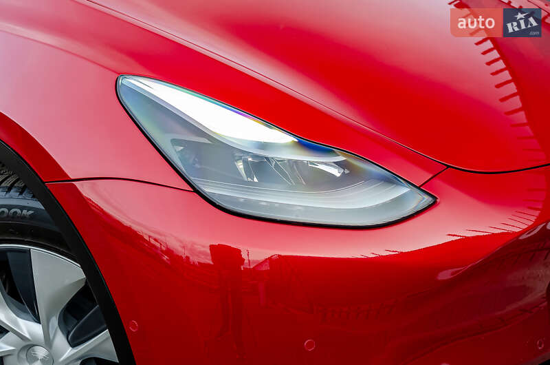 Внедорожник / Кроссовер Tesla Model Y 2021 в Киеве