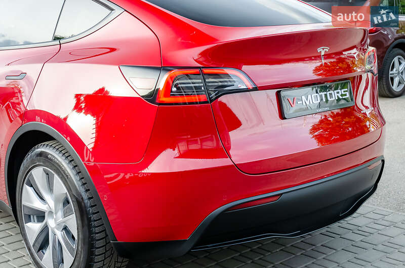 Внедорожник / Кроссовер Tesla Model Y 2021 в Киеве