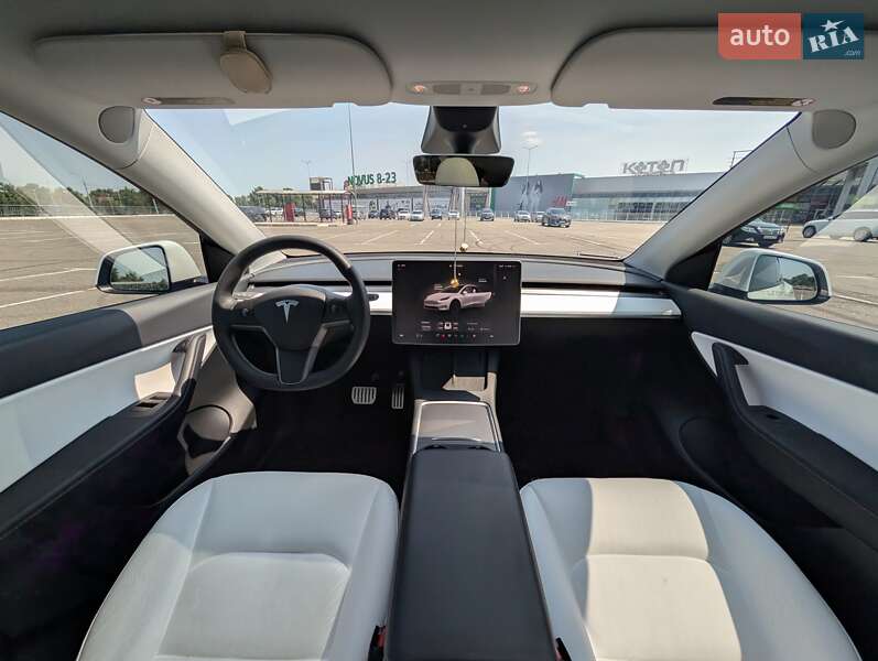 Позашляховик / Кросовер Tesla Model Y 2022 в Києві