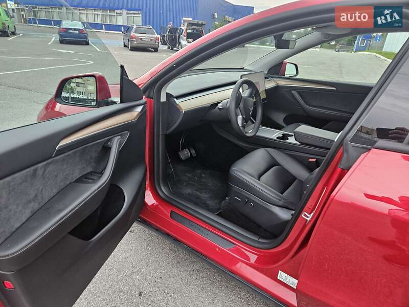Внедорожник / Кроссовер Tesla Model Y 2023 в Львове