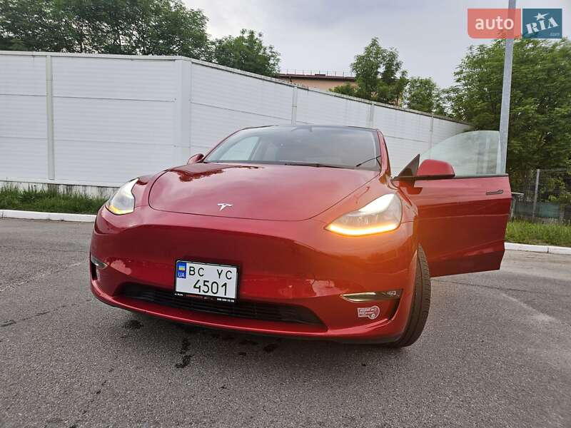 Внедорожник / Кроссовер Tesla Model Y 2023 в Львове