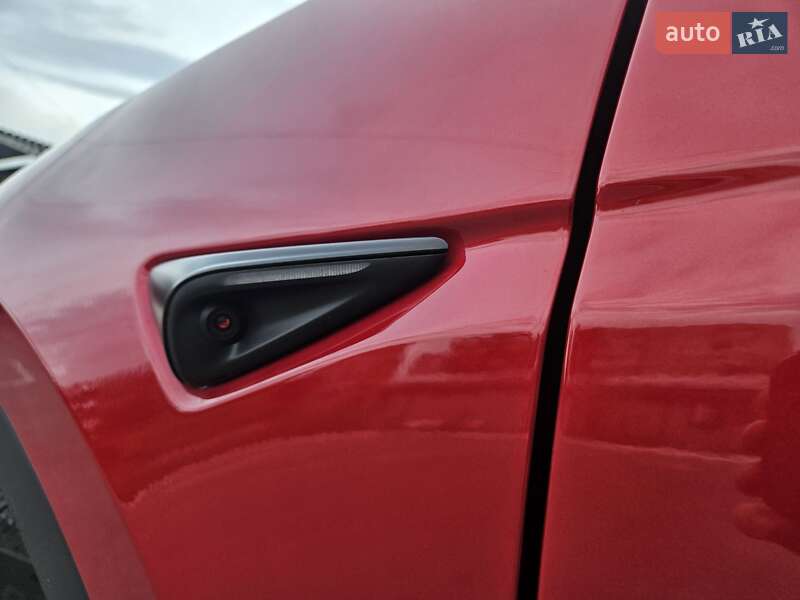Внедорожник / Кроссовер Tesla Model Y 2023 в Львове