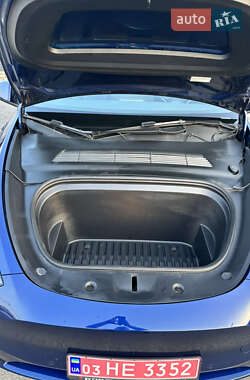 Внедорожник / Кроссовер Tesla Model Y 2022 в 