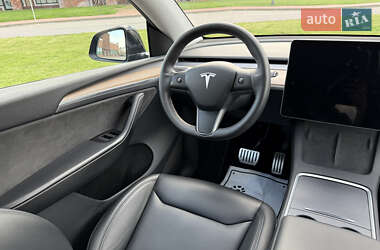 Позашляховик / Кросовер Tesla Model Y 2023 в 