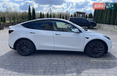 Внедорожник / Кроссовер Tesla Model Y 2023 в 