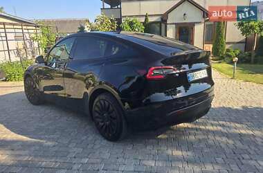 Внедорожник / Кроссовер Tesla Model Y 2021 в 