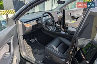 Позашляховик / Кросовер Tesla Model Y 2021 в 