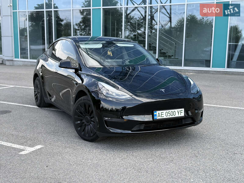 Tesla Model Y 2023