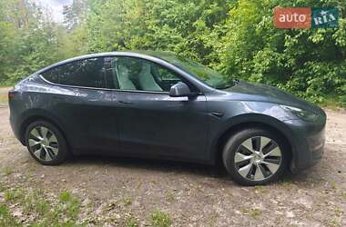 Позашляховик / Кросовер Tesla Model Y 2023 в 