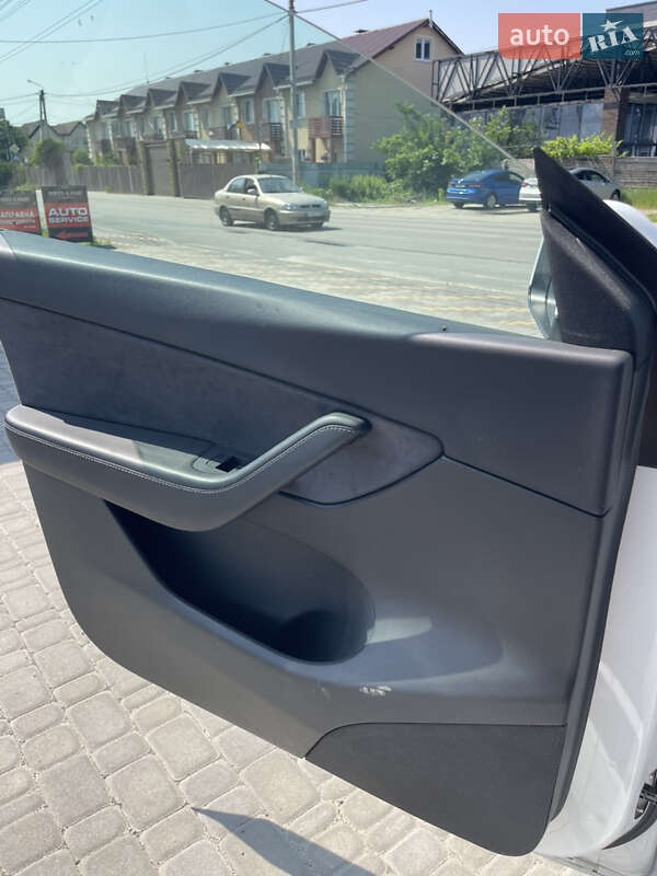 Внедорожник / Кроссовер Tesla Model Y 2021 в Софиевской Борщаговке