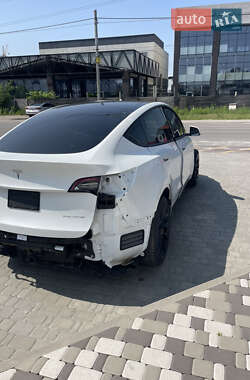 Внедорожник / Кроссовер Tesla Model Y 2021 в 