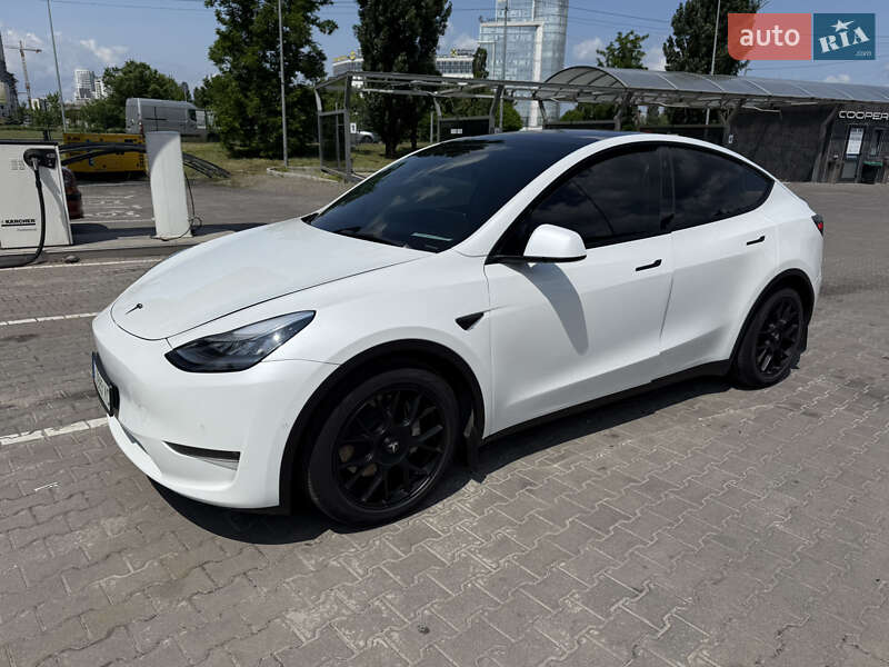 Позашляховик / Кросовер Tesla Model Y 2021 в 