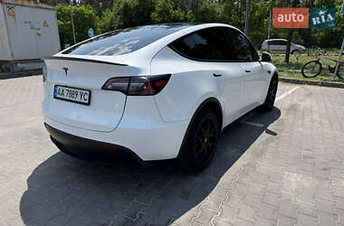 Позашляховик / Кросовер Tesla Model Y 2021 в 
