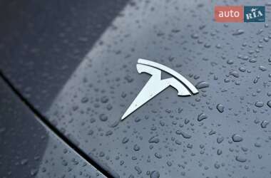 Внедорожник / Кроссовер Tesla Model Y 2023 в 