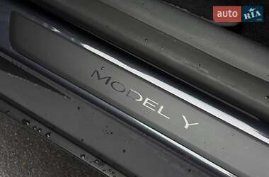 Внедорожник / Кроссовер Tesla Model Y 2023 в 
