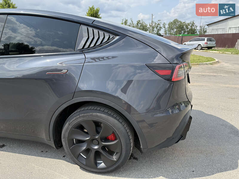 Внедорожник / Кроссовер Tesla Model Y 2024 в Ирпене