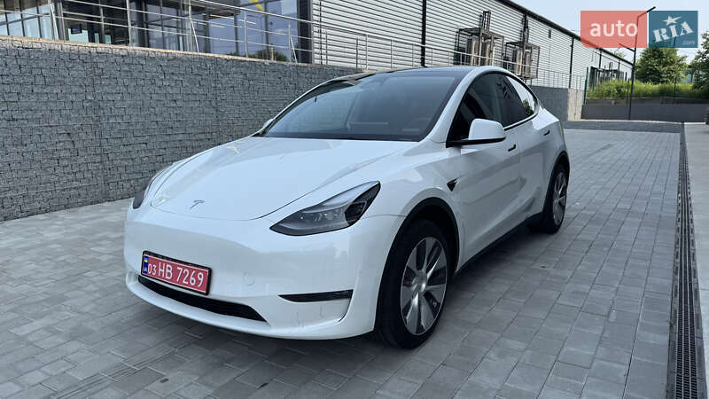 Позашляховик / Кросовер Tesla Model Y 2023 в Луцьку
