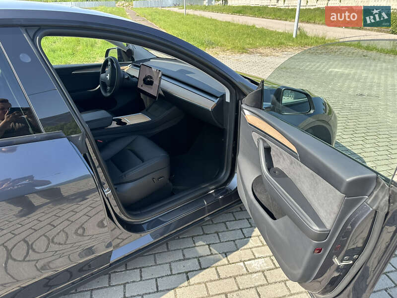 Позашляховик / Кросовер Tesla Model Y 2024 в Львові