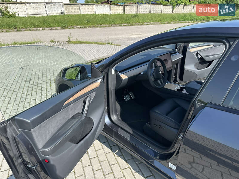 Позашляховик / Кросовер Tesla Model Y 2024 в Львові