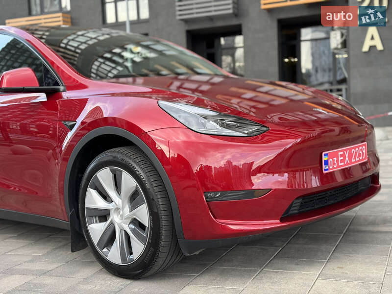 Внедорожник / Кроссовер Tesla Model Y 2024 в Киеве