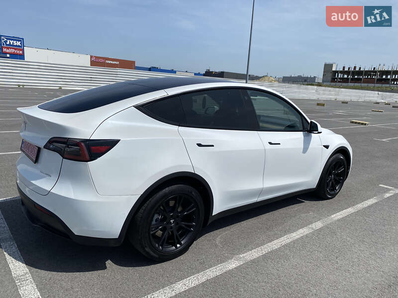 Внедорожник / Кроссовер Tesla Model Y 2021 в Львове