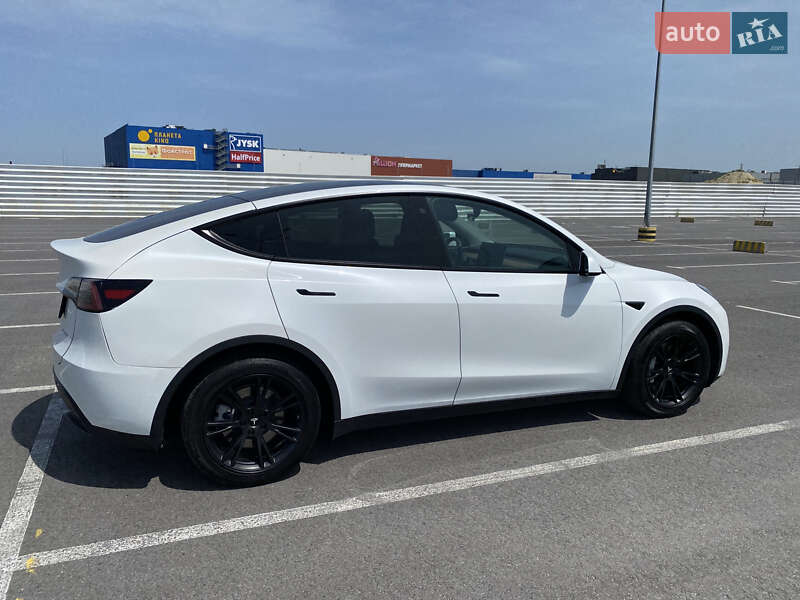 Внедорожник / Кроссовер Tesla Model Y 2021 в Львове