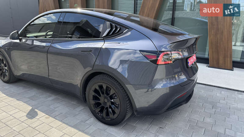 Внедорожник / Кроссовер Tesla Model Y 2021 в Луцке