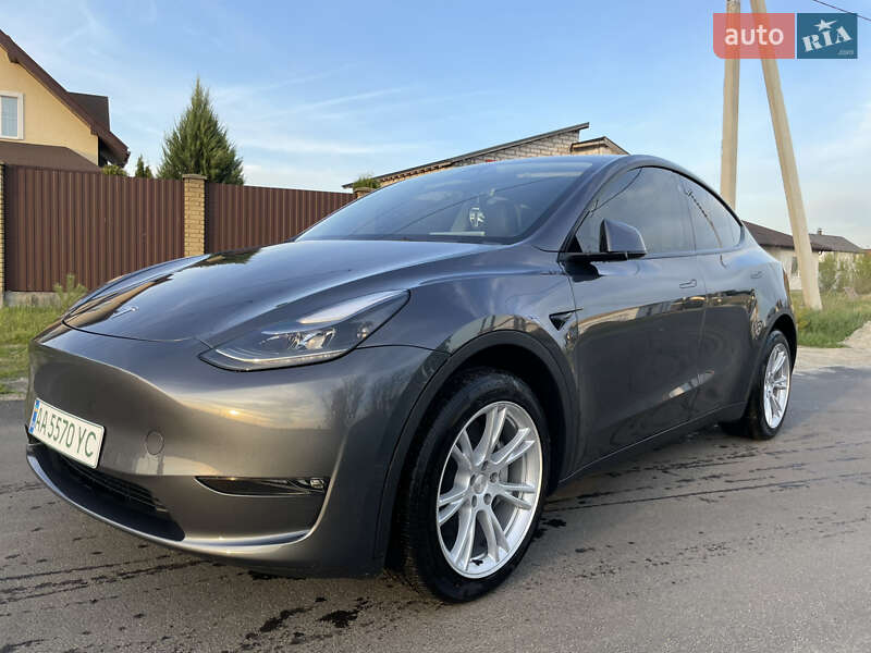 Внедорожник / Кроссовер Tesla Model Y 2023 в Киеве