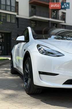 Внедорожник / Кроссовер Tesla Model Y 2024 в 