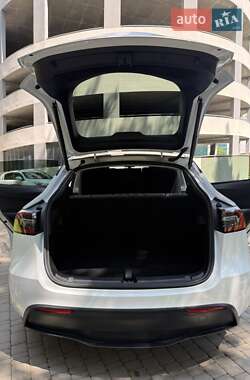 Внедорожник / Кроссовер Tesla Model Y 2024 в 