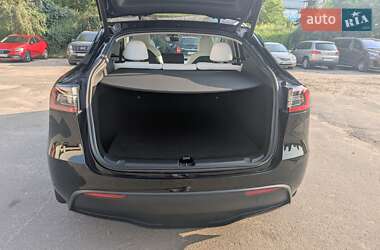 Внедорожник / Кроссовер Tesla Model Y 2023 в 