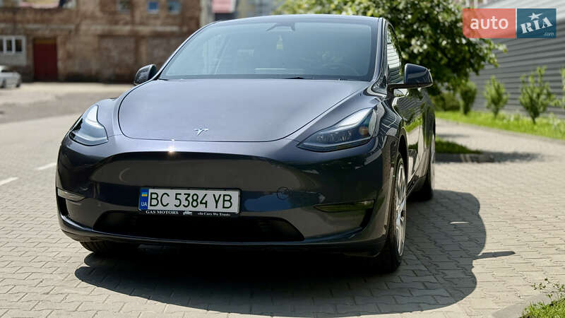Внедорожник / Кроссовер Tesla Model Y 2023 в Львове
