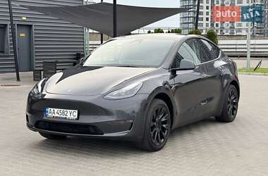 Внедорожник / Кроссовер Tesla Model Y 2024 в Киеве
