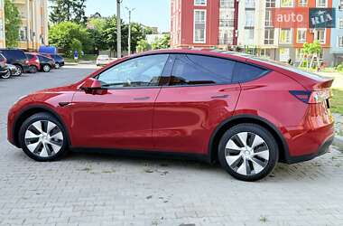 Внедорожник / Кроссовер Tesla Model Y 2021 в 