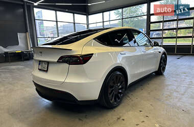 Внедорожник / Кроссовер Tesla Model Y 2024 в 