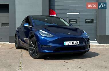 Внедорожник / Кроссовер Tesla Model Y 2024 в 